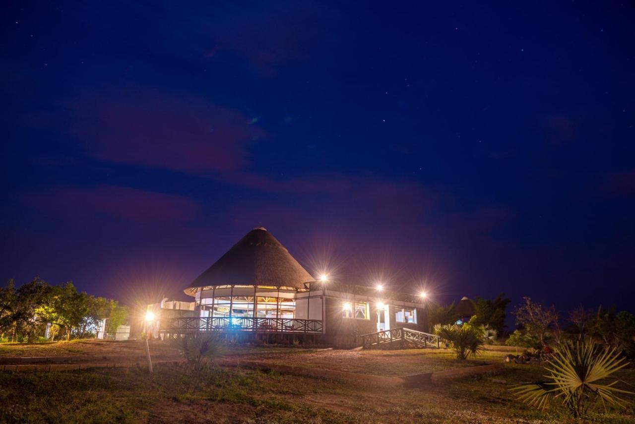 Tilenga Safari Lodge Arua Luaran gambar